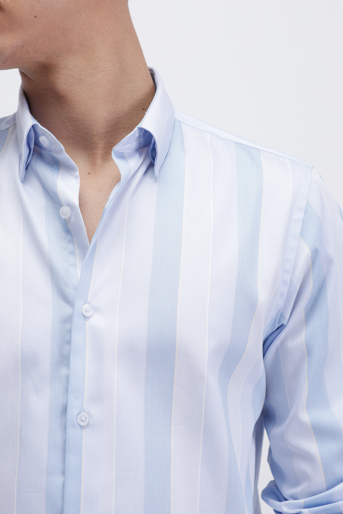 VERTICAL STRIPED SHIRT