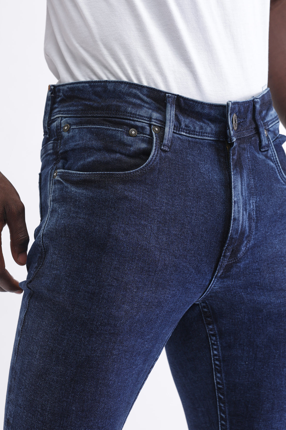 Men Slim Mid Rise Dark Blue Jeans