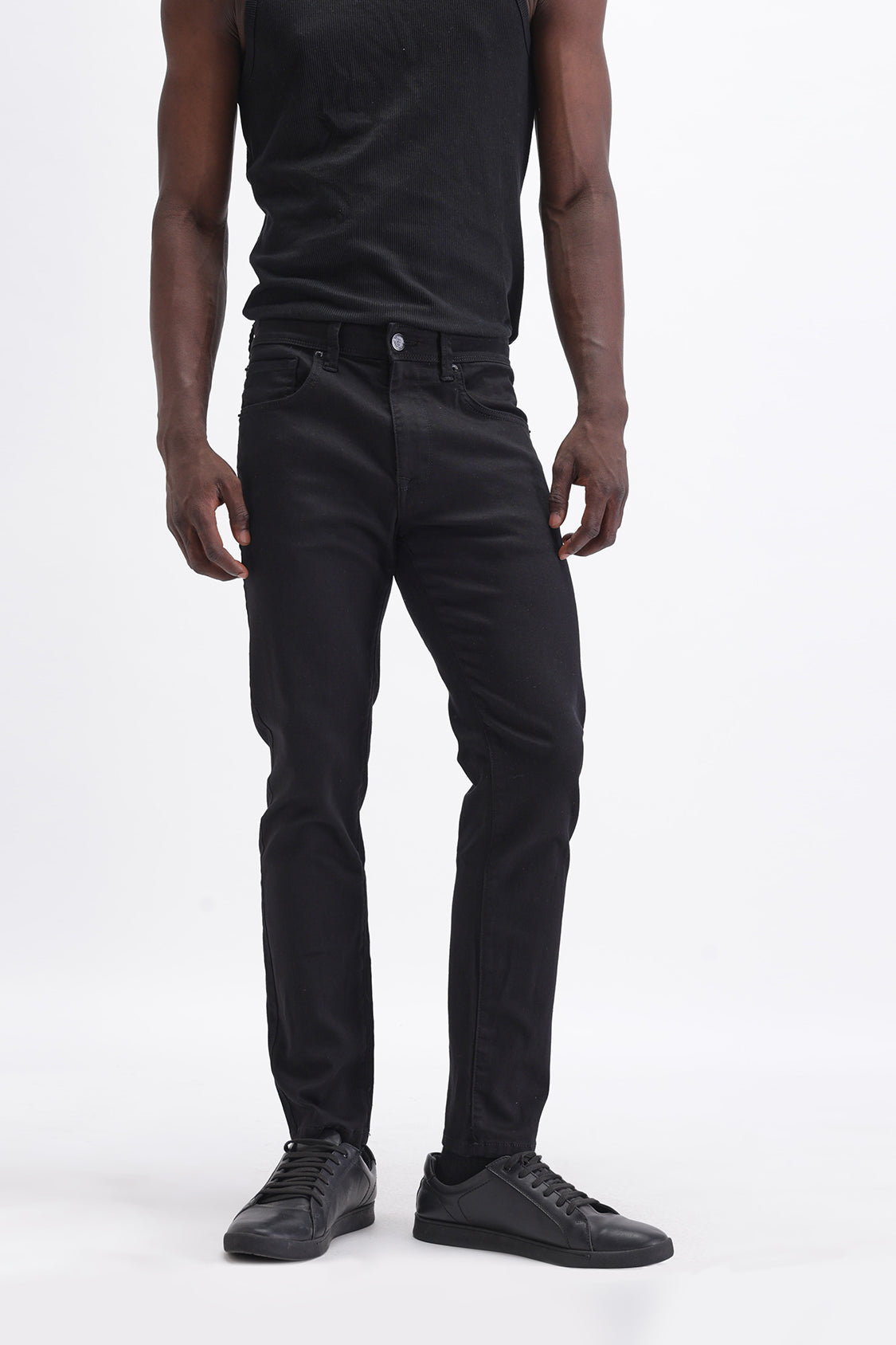 SLIM FIT DARK WASH JEANS
