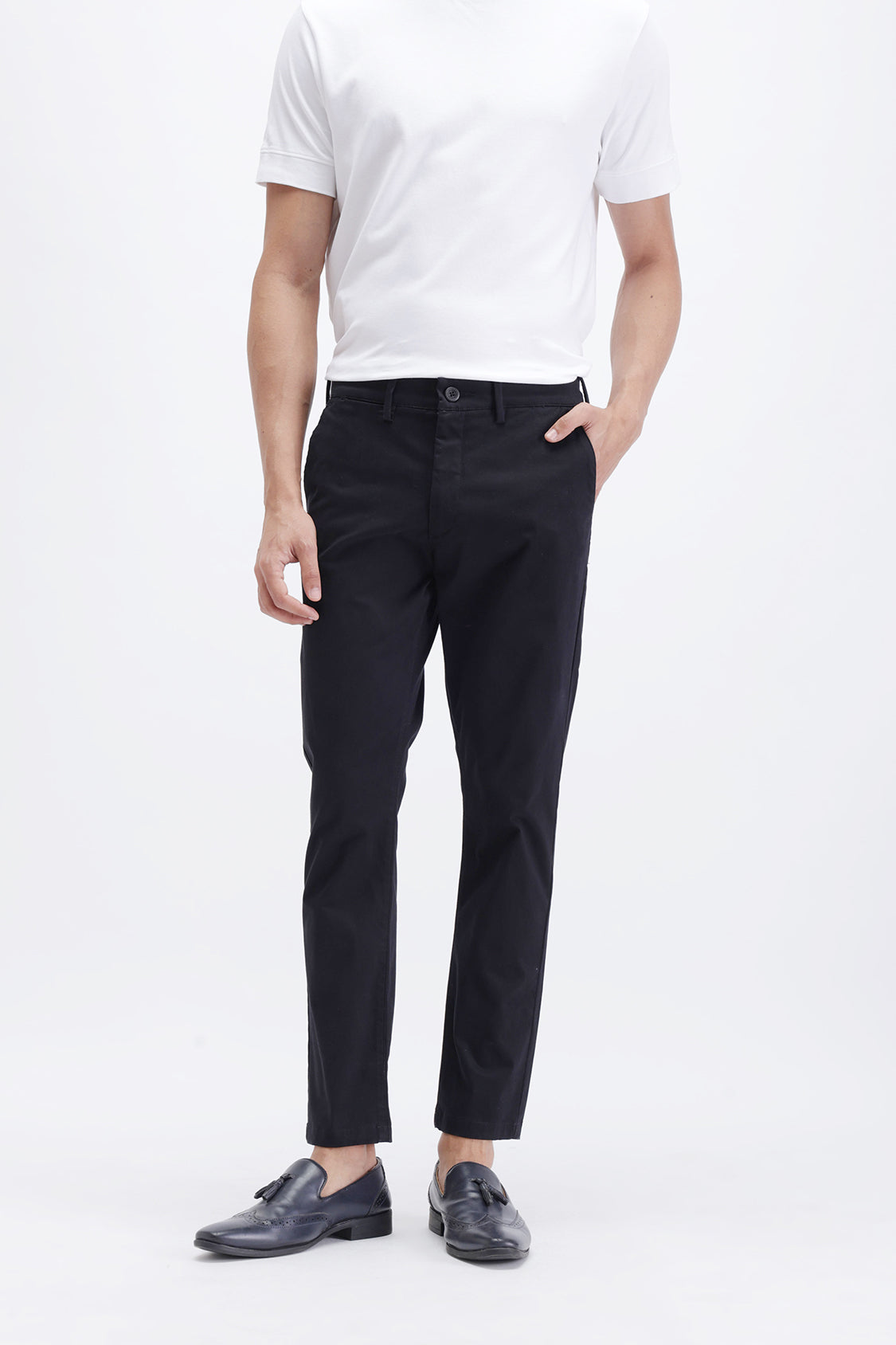SLIM FIT CLASSIC SOLID TROUSER