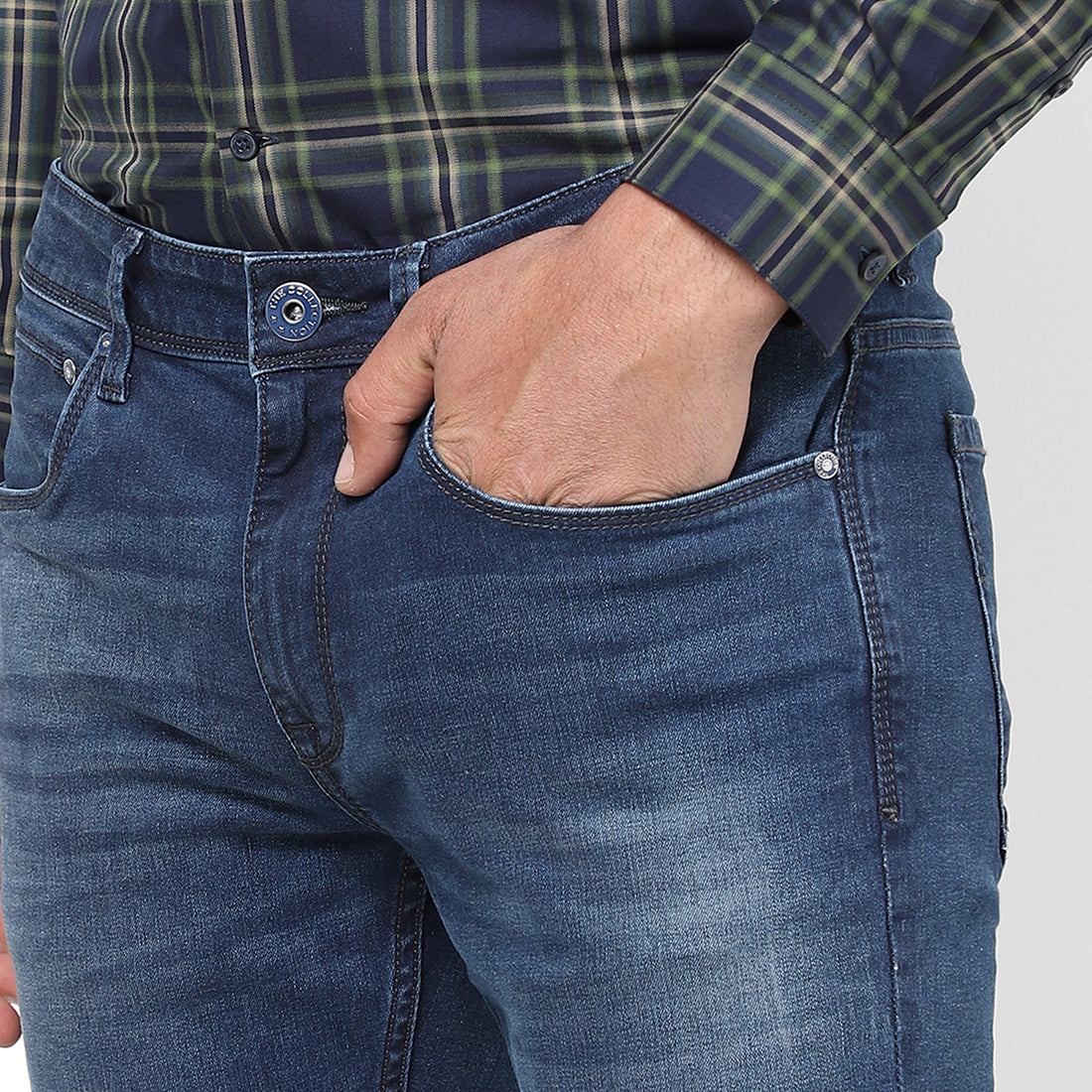 Men Slim Mid Rise Light Blue Jeans