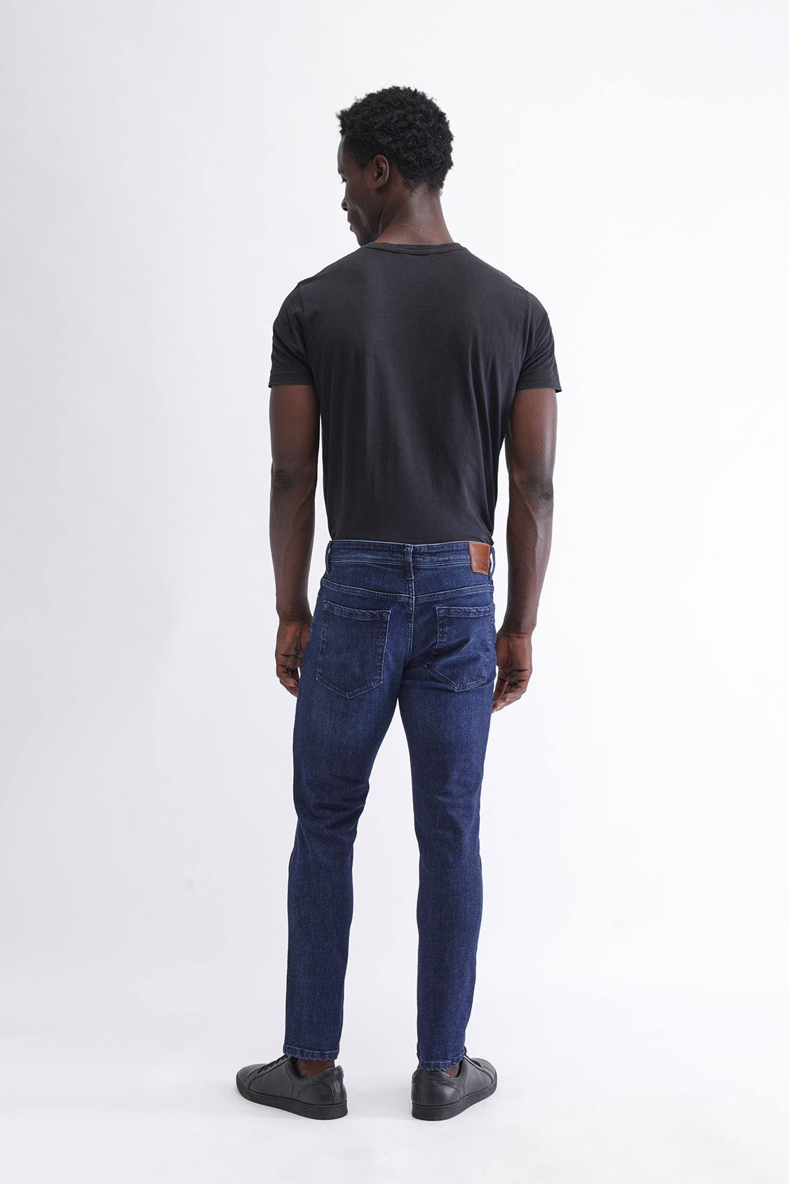 Men Slim Mid Rise Blue Jeans