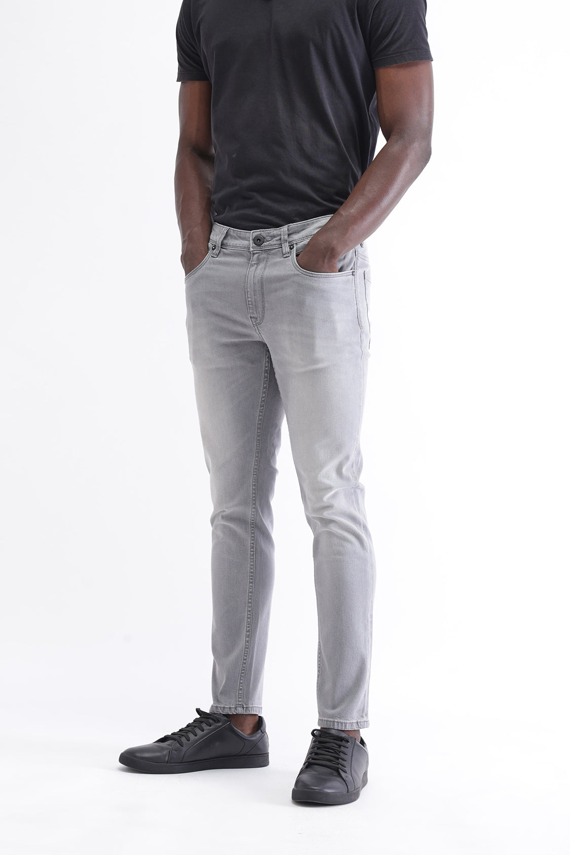 Men Slim Mid Rise Grey Jeans