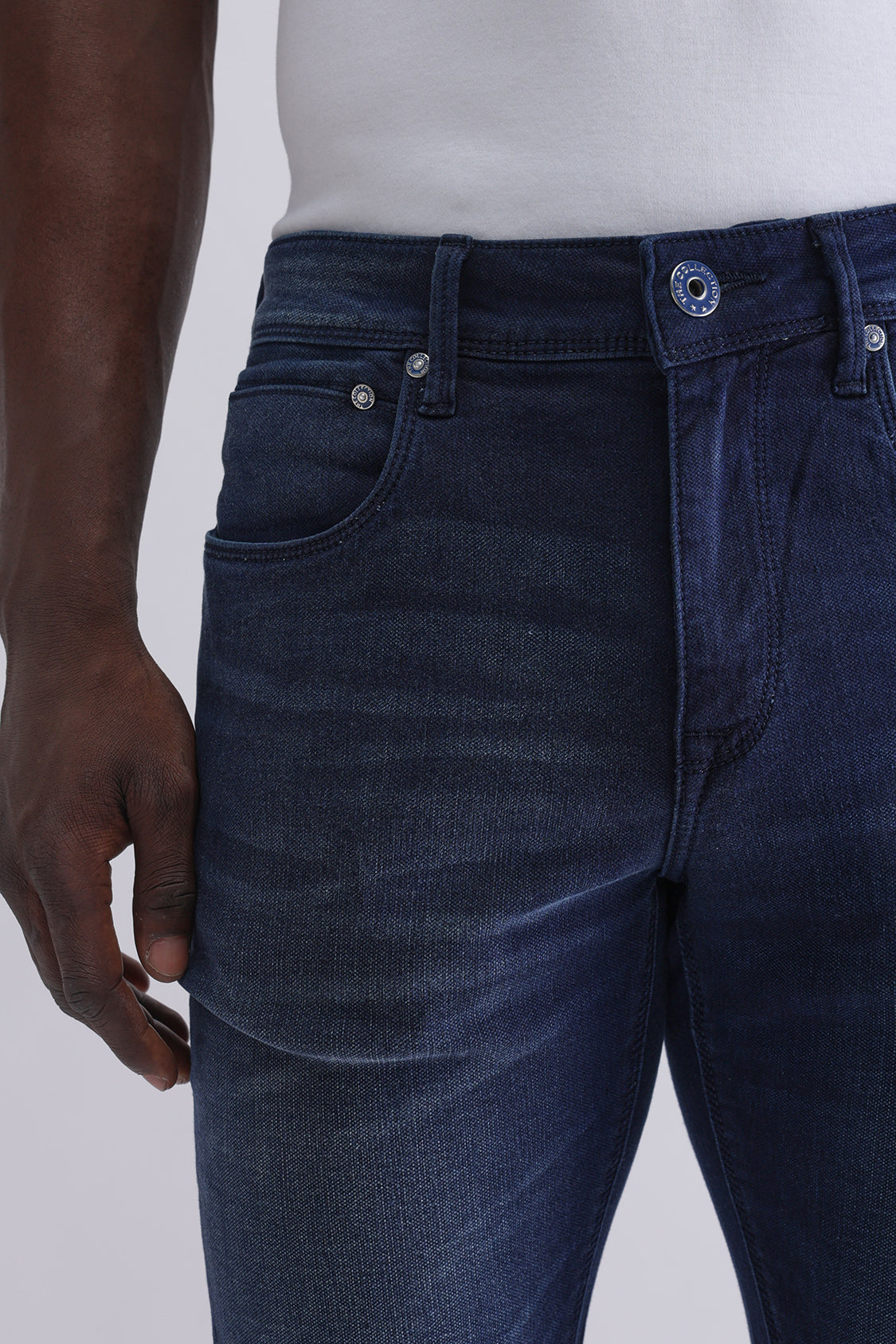 SLIM FIT DARK WASH JEANS