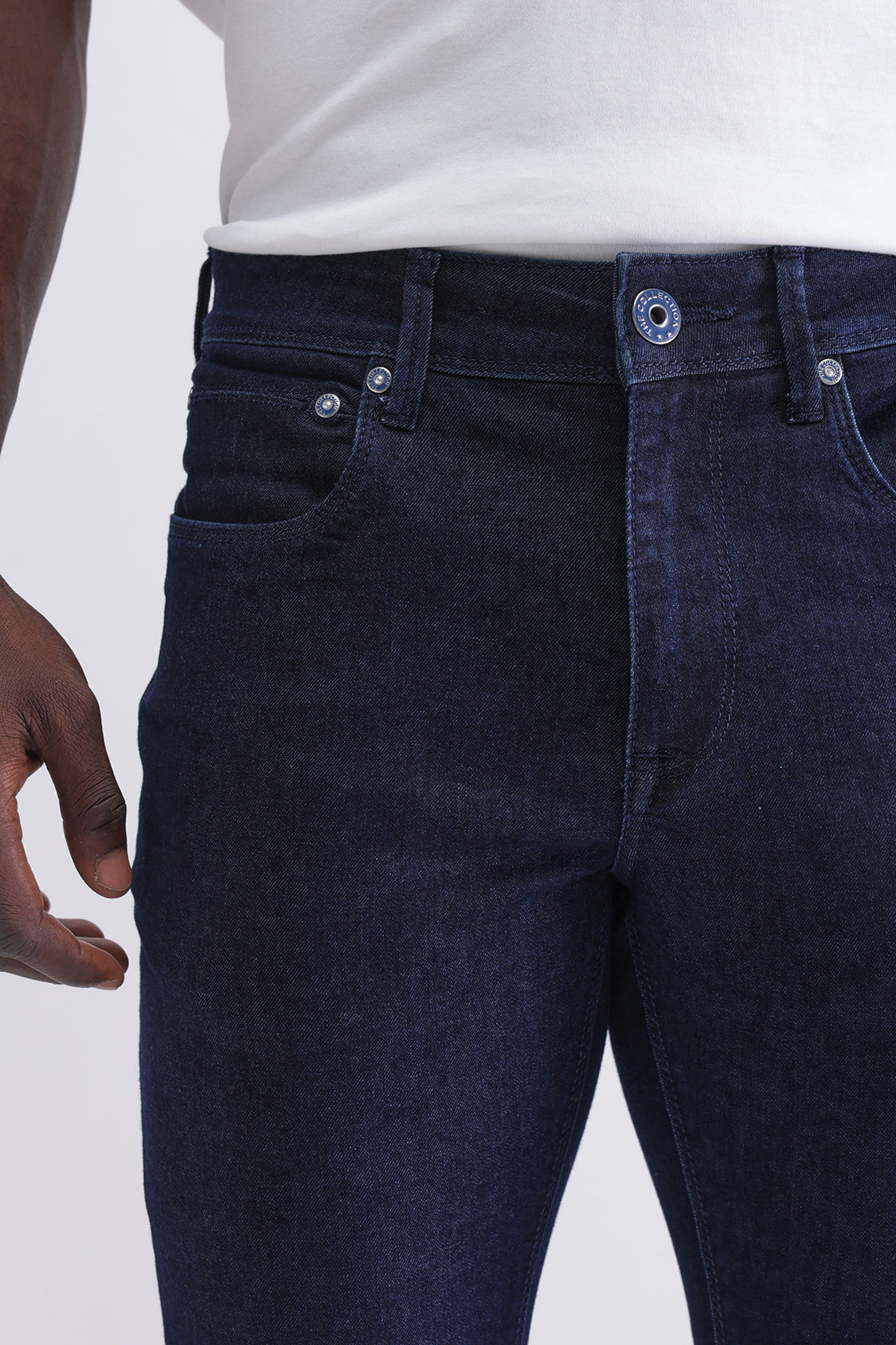 SLIM FIT DARK WASH JEANS