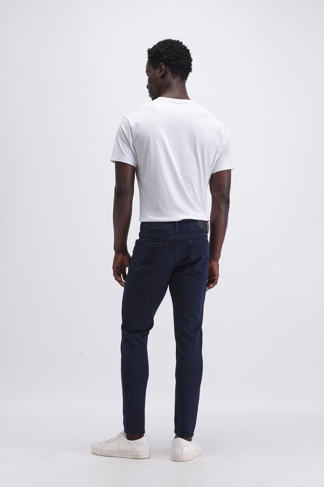 SLIM FIT DARK WASH JEANS